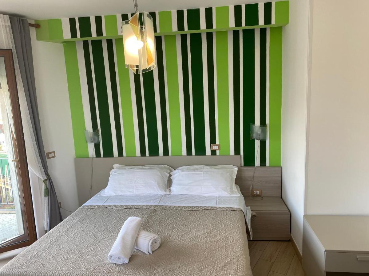 Sorrento Inn Lodge Екстер'єр фото